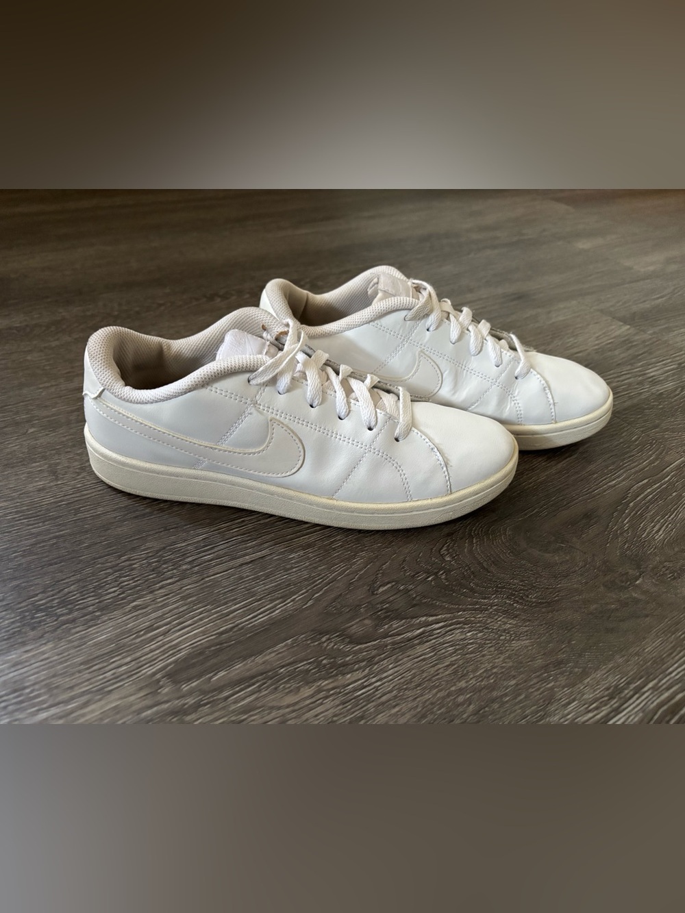 Nike Women's White Low-Top Leather Sneakers